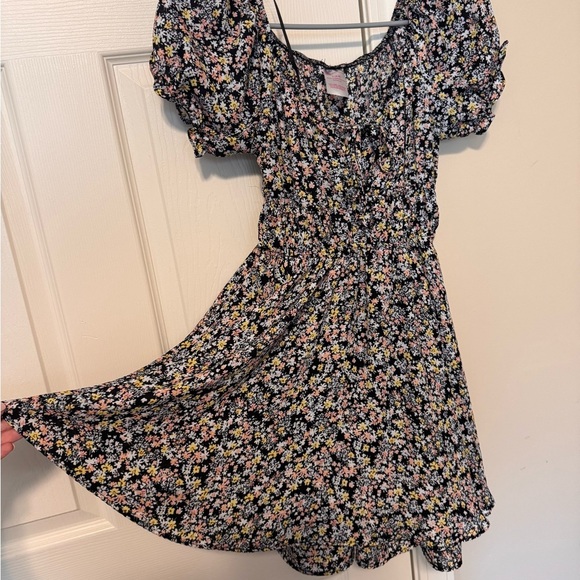 Floral Puff Sleeve Dress - Picture 3 of 4